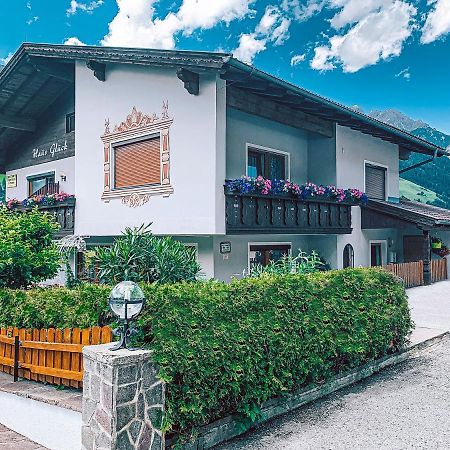 Haus Glueck Stubaital Нойщифт им Щубайтал Екстериор снимка